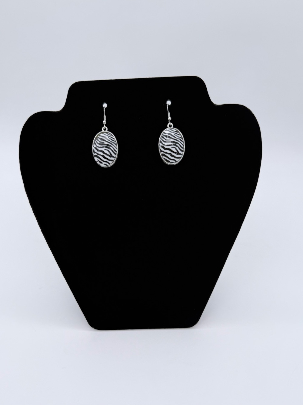 Black & White Silver Tone Zebra Animal Print Oval Dangle Drop Earrings Fashion